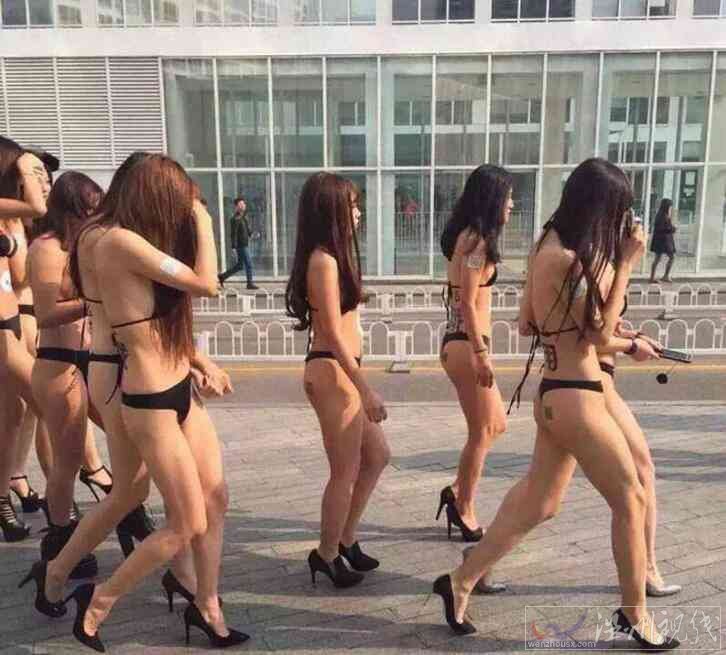 一大群丁字褲美女來襲