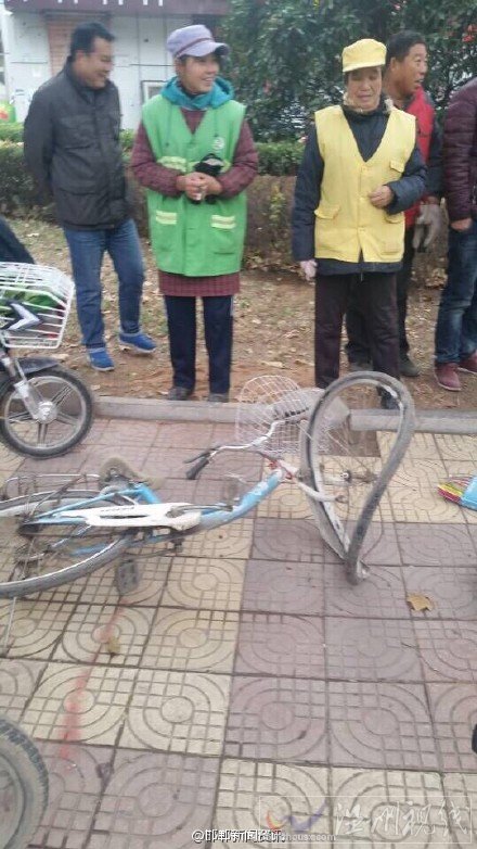 學(xué)院北路路口發(fā)生車禍