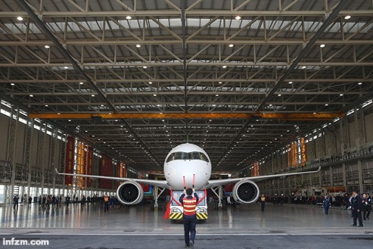 大型國產客機C919正式下線