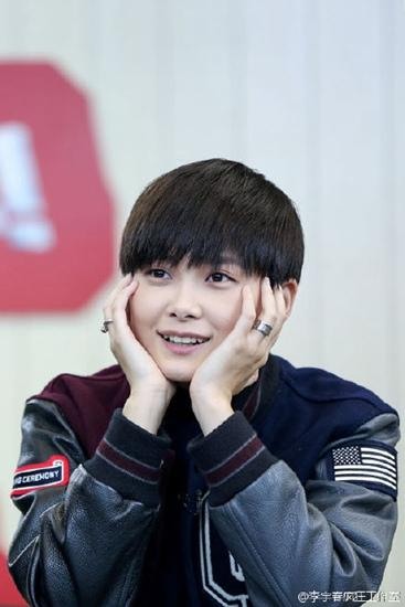 李宇春曬吃火鍋照