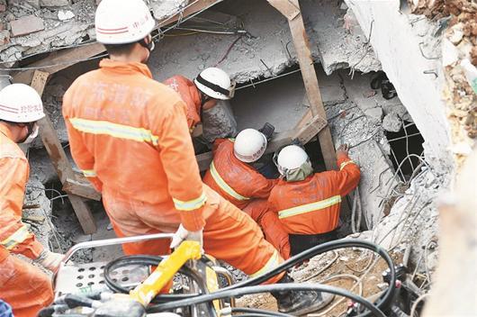 深圳滑坡救援現場