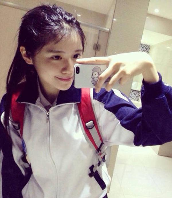 高中生曬自拍獲贊