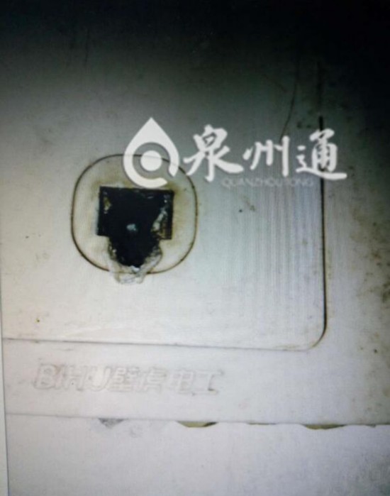 老漢偷拍租戶洗澡