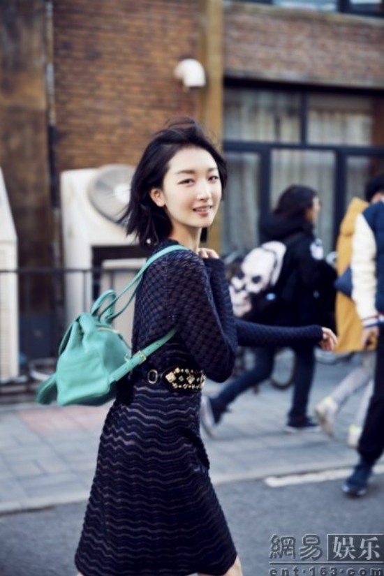 周冬雨時尚街拍