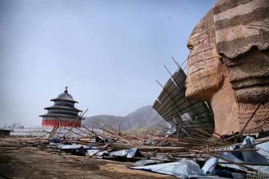 山寨獅身人面被拆