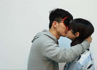 親吻陌生人活動