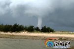 海南現龍吸水奇觀 龍吸水就是水上龍卷風