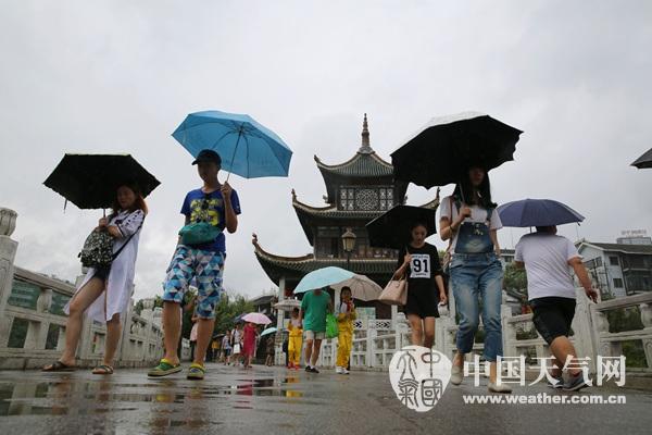 臺(tái)風(fēng)妮妲影響貴州局部地區(qū)有暴雨