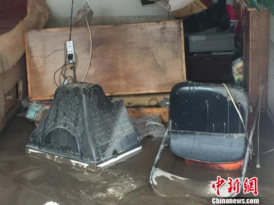 甘南多地遭遇暴雨冰雹強對流天氣