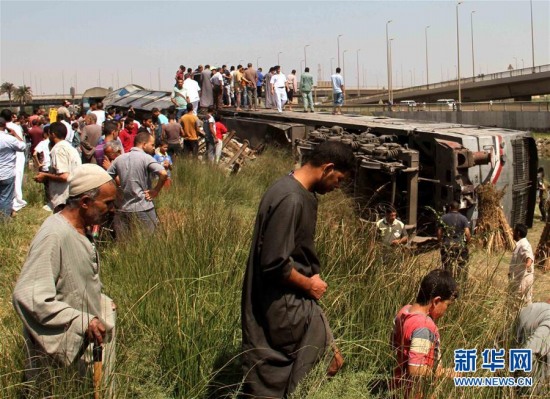 埃及一火車脫軌