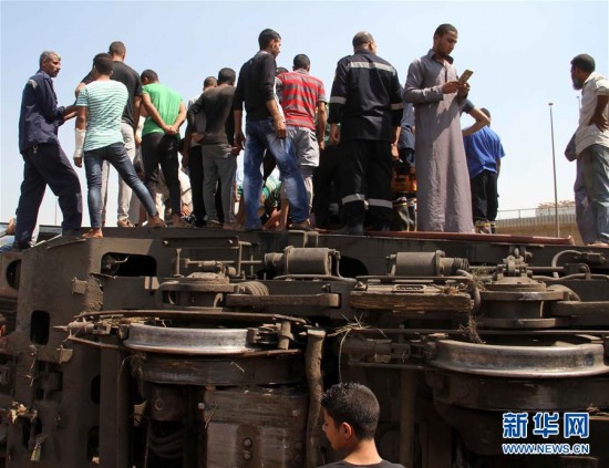 埃及一火車脫軌