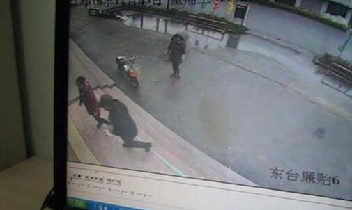 3萬元被大風吹走