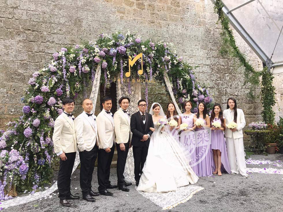 伴娘劉亦菲搶鏡