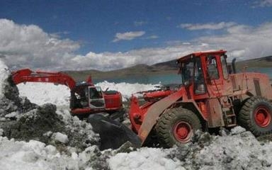 西藏現罕見冰崩