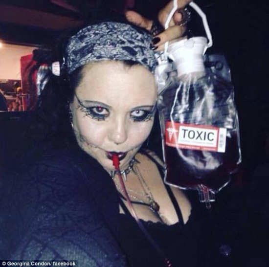 女子定期飲人血