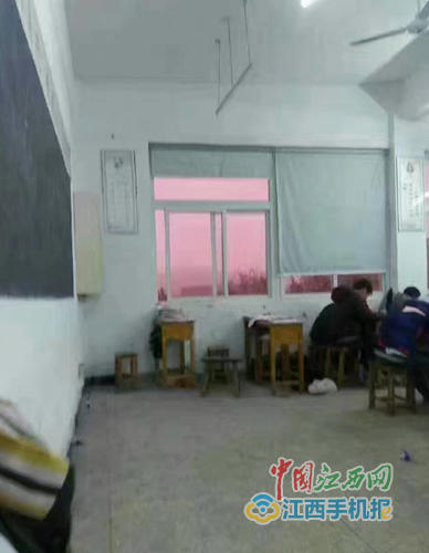 江西現(xiàn)粉紅色天空