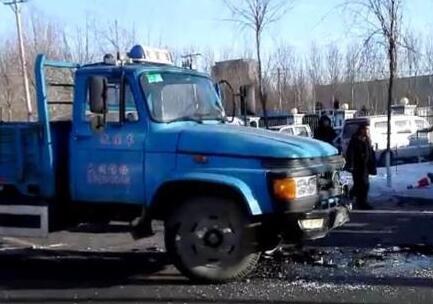 教練車相撞致3死