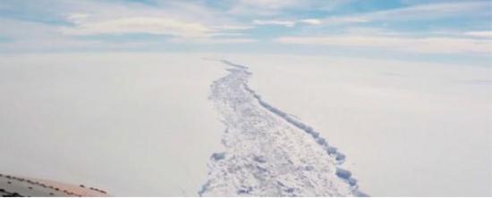 南極裂開大口子