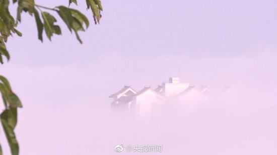 重慶現(xiàn)平流霧美景