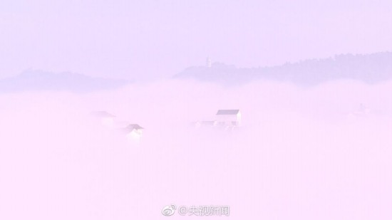 重慶現(xiàn)平流霧美景