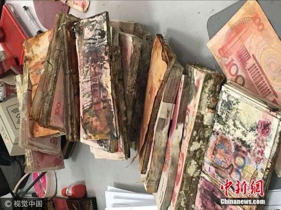 20萬現(xiàn)金床下放3年