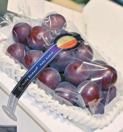 兩千多元一顆葡萄