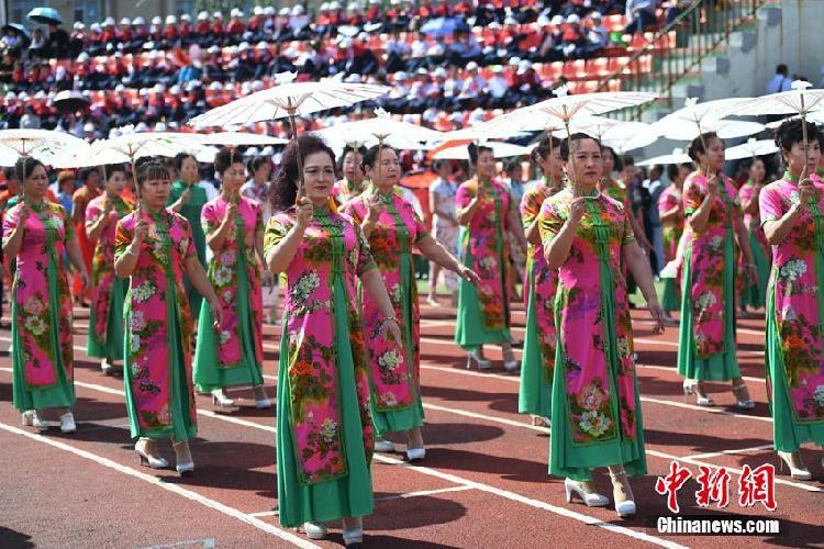 5599人同穿旗袍創吉尼斯世界紀錄