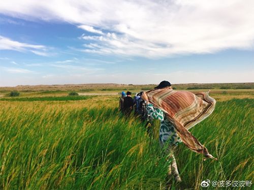 阿姨7條絲巾照相