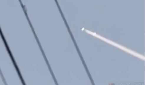 不明飛行物超戰機