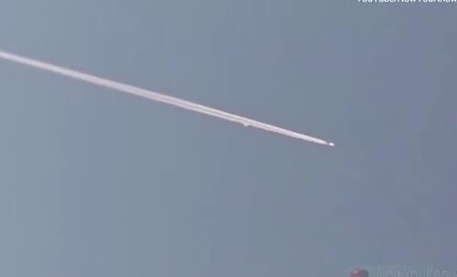 不明飛行物超戰機