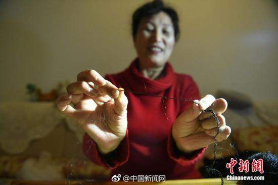 20萬根頭發織毛衣