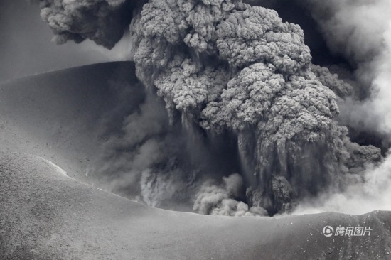 日本新燃岳火山噴發