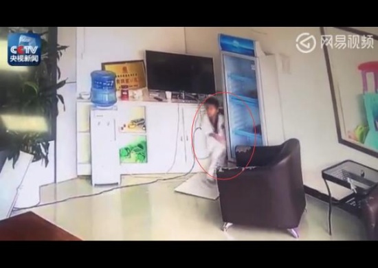 男孩教科書式避險