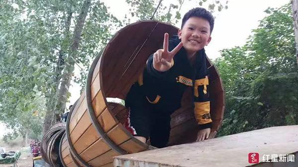 可憐啊刷爆朋友圈