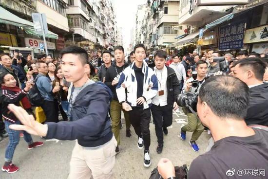 撒20萬(wàn)現(xiàn)金被抓