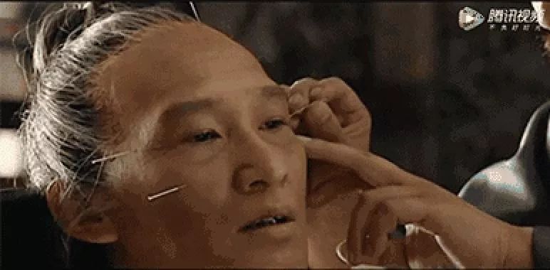 王勁松怒斥演員