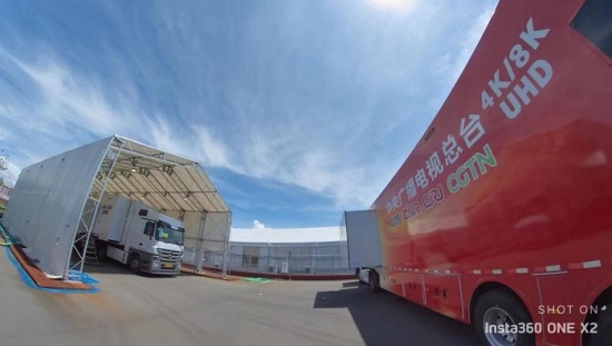 東京街頭的京牌車開工了