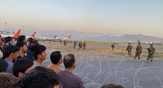 喀布爾機場所有商業航班已關閉 被美軍控制