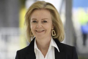 英國、印度相信民主可以讓世界更安全