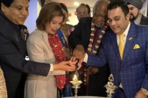 美國眾議院議長南希佩洛西慶祝排燈節