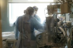 美國Covid疫情反彈有多糟糕？ICU病床不夠