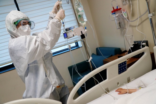 隨著Omicron的傳播，土耳其COVID-19病例飆升至40000 以上。