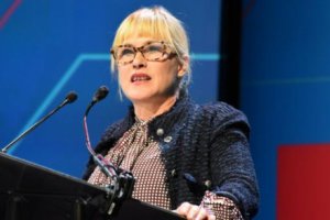 美國(guó)女星提議“把俄羅