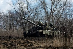 俄羅斯的普里戈任稱瓦格納控制著巴赫穆特的東部地