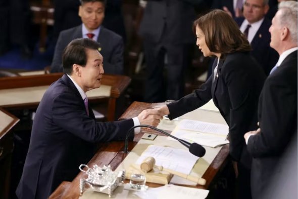 韓國總統尹錫烈強調在朝鮮問題上與日本美國三方合作