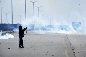 巴基斯坦將根據軍隊法審判前總理伊姆蘭汗的暴力支