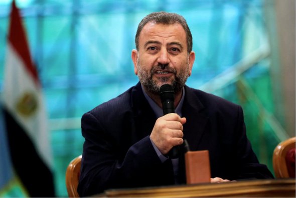 哈馬斯代表團(tuán)團(tuán)長(zhǎng)薩利赫·阿魯里于2017年10月12日在埃及開羅舉行的和解協(xié)議簽署儀式上發(fā)表講話。