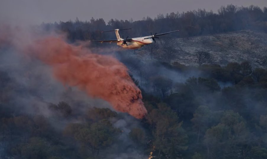 科比埃地區爆發野火,氣溫超過40度,迫使營地和修道院進行疏散以防萬一。