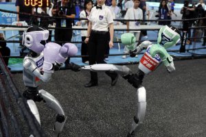 北京世界人形機器人運動會表明人類的參與仍然必不