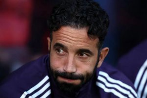 曼聯卡拉寶杯第二輪比賽慘敗 曼聯和教練阿莫林都陷